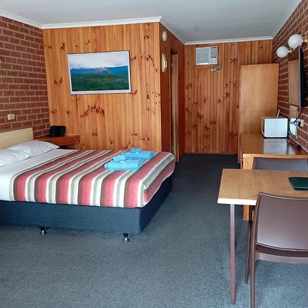 Orbost Country Road Motor Inn Exteriör bild