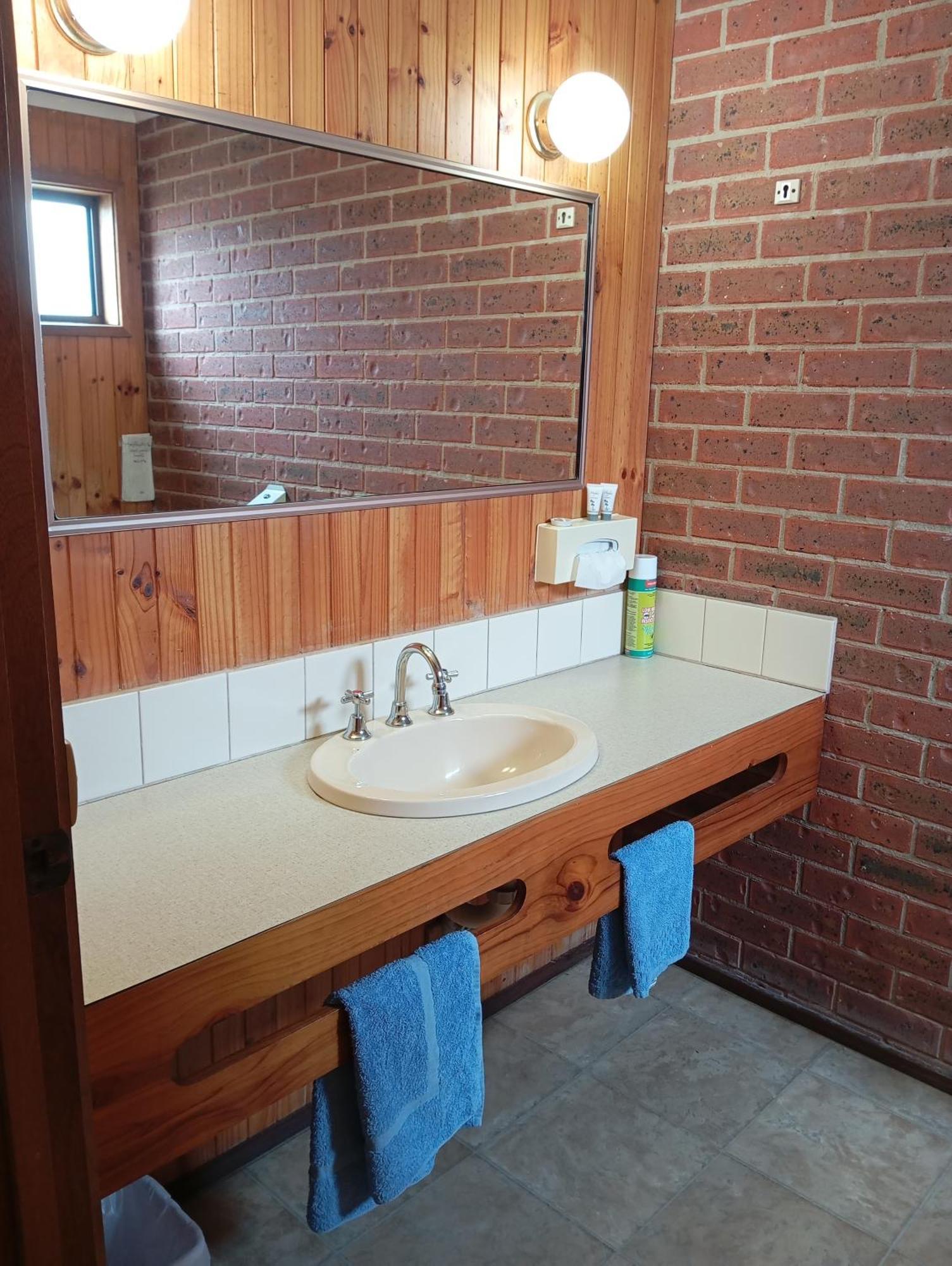 Orbost Country Road Motor Inn Exteriör bild